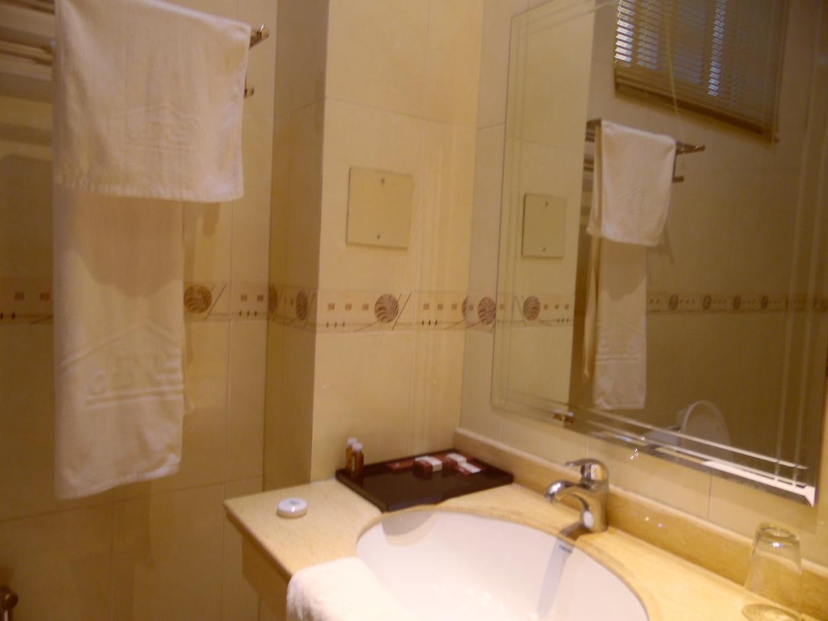 Hotel Belair Residence Бужумбура Экстерьер фото